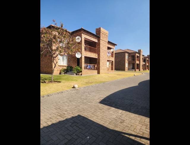 2 BEDROOM APARTMENT FOR SALE IN NOORDWYK